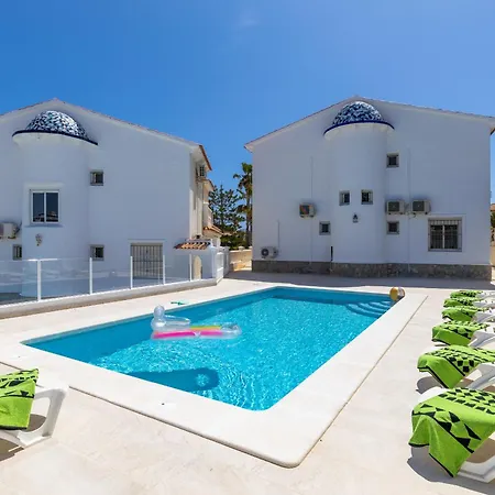 ヴィラ Fidalsa Grand Mediterranean Beachfront *