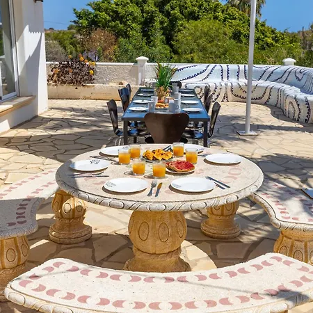 וילה Fidalsa Grand Mediterranean Beachfront *